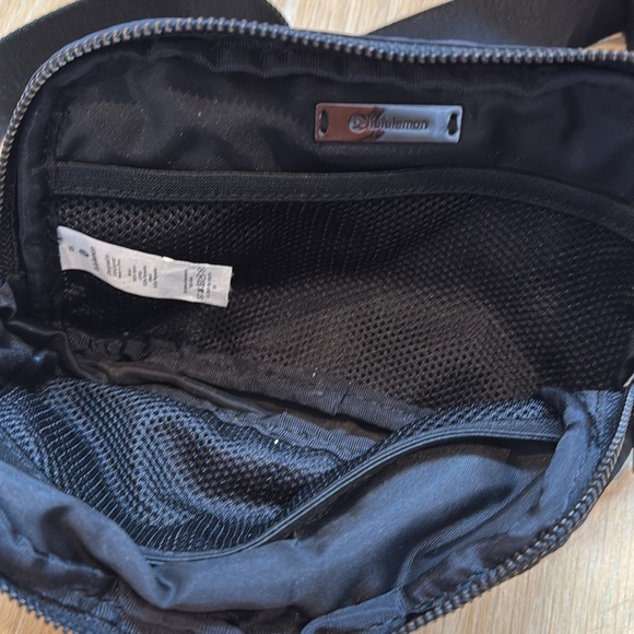 Lululemon belt bag - Picture 2 of 3